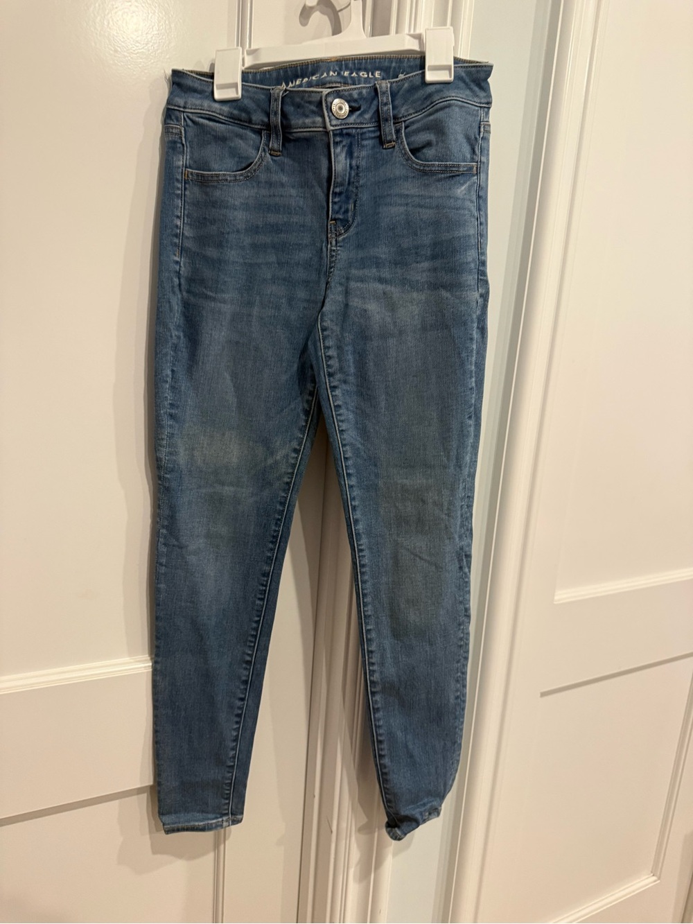 American Eagle Outfitters Women's Skinny Jeans - Medium Blue Wash